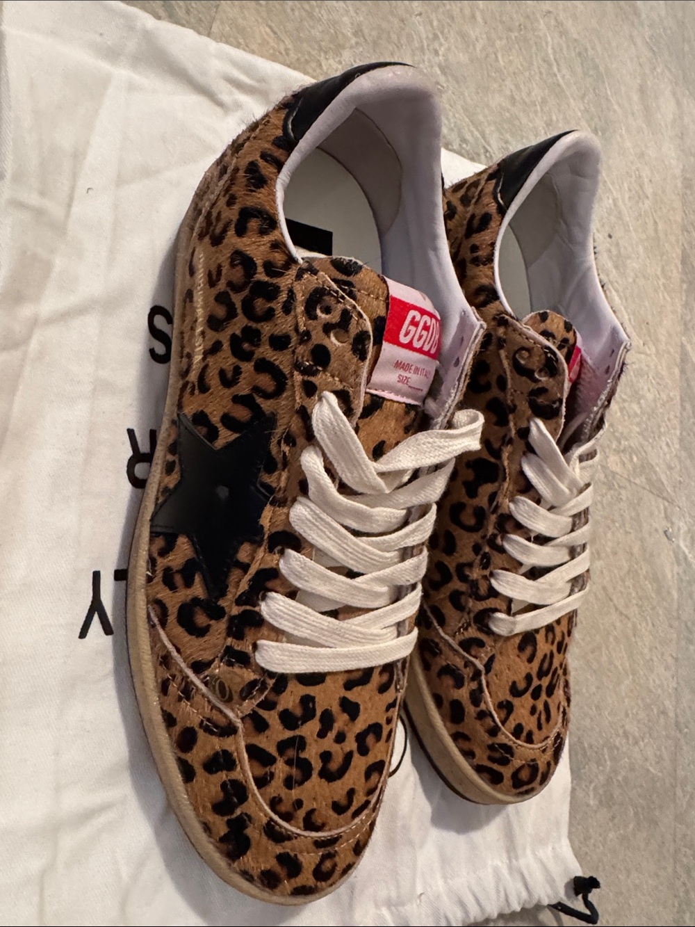 Golden Goose Leopard Print Low-Top Sneakers with Black Star - Picture 1 of 7
